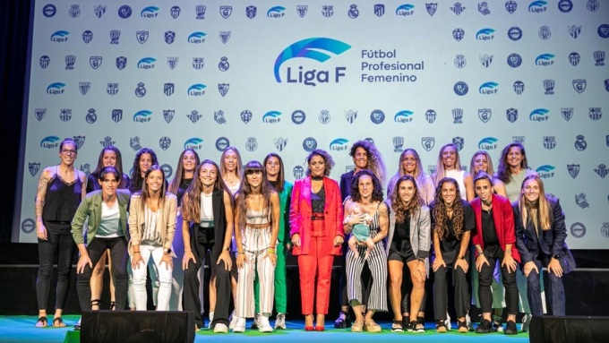 Liga F, primera división del femeino - Futboleras