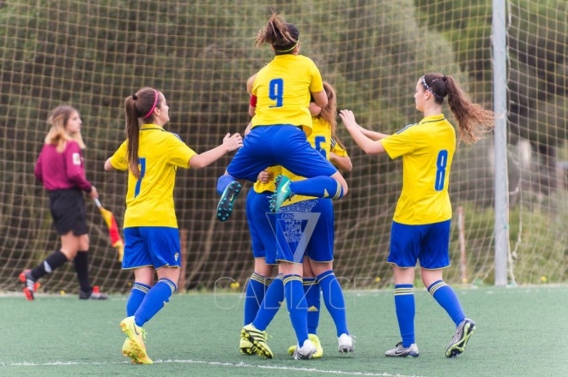 Una temporada esperanzadora para Mayra Tárraga en el Cádiz femenino