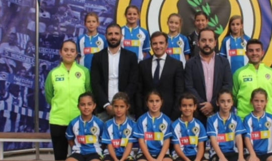 El Hércules, “a volver a asentar una estructura  de fútbol femenino”