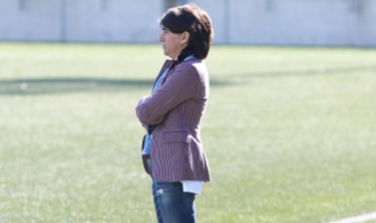 Ana Junyent: “En Arabia solo han tardado tres años en profesionalizar el fútbol femenino”