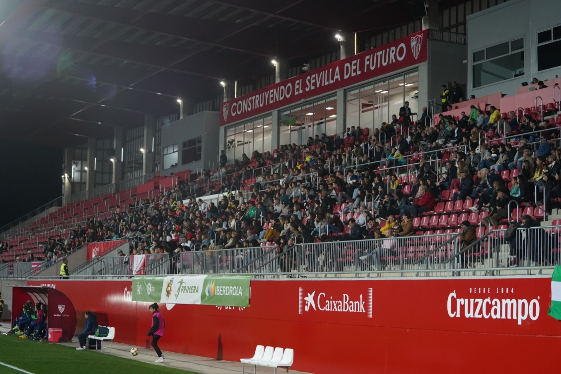 El Sevilla FC, un club con la camiseta puesta por el fútbol femenino