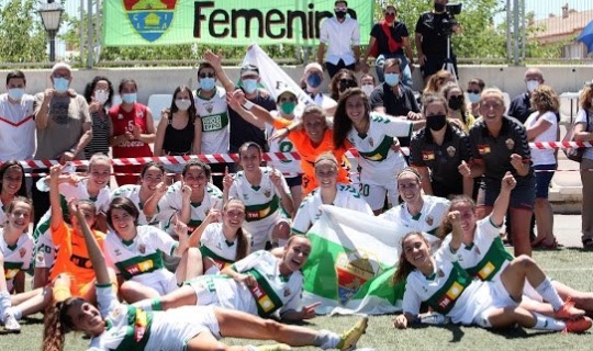 El Elche da otro paso al frente por la puerta grande