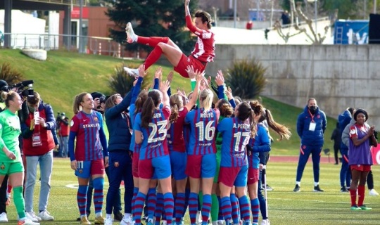 Las futbolistas salvaron la Supercopa del desastre