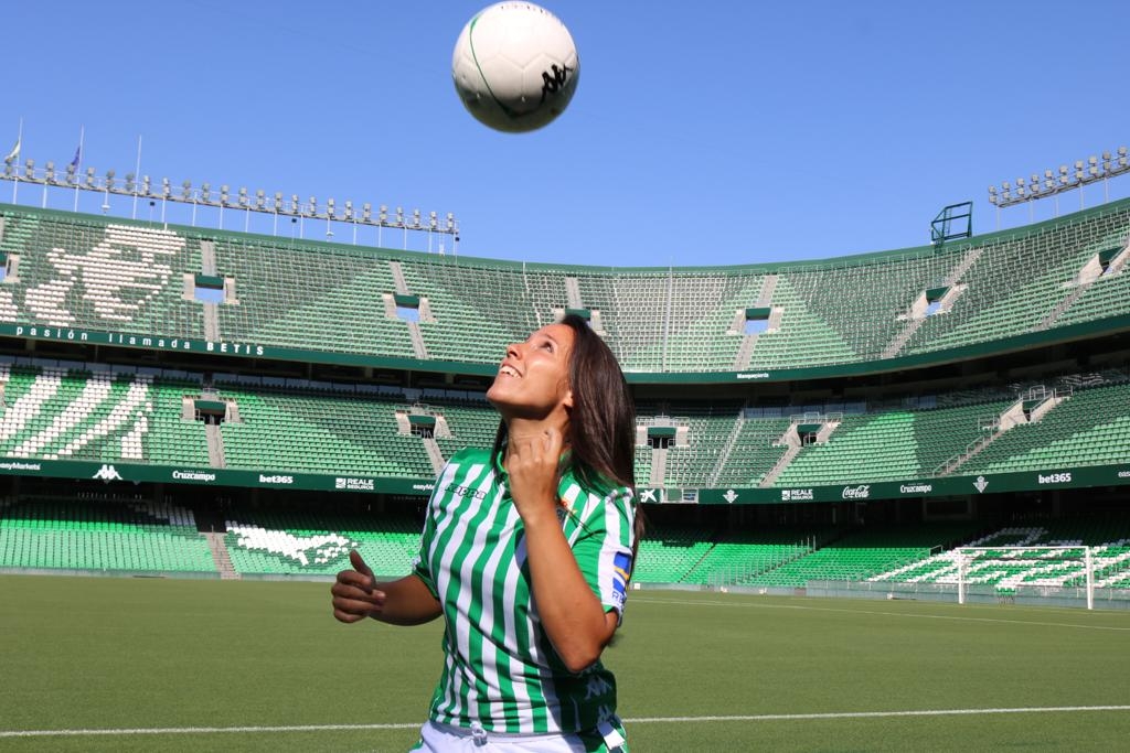 Maripaz Vilas en su presentación con el Betis