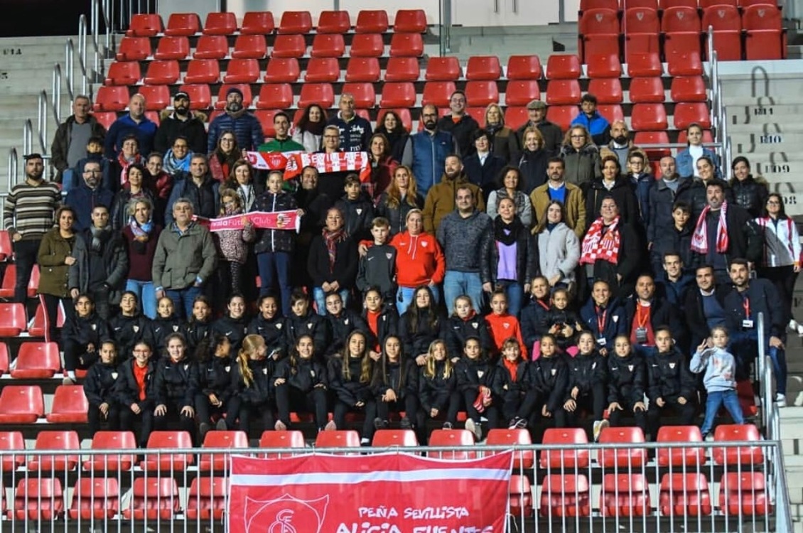 Peña Sevillista Alicia Fuentes más de un año junto al femenino