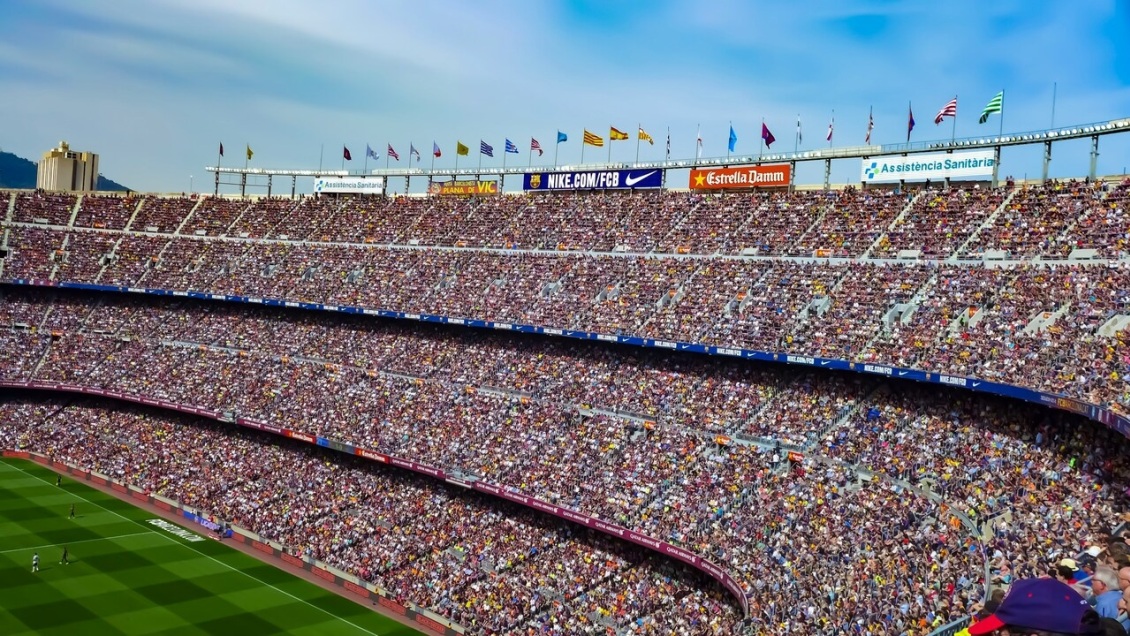 Fútbol Femenino de Élite: Competiciones, Distinciones y el Modelo FC Barcelona