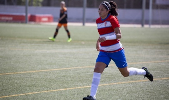 Bárbara Santibáñez: “Mi sueño a corto plazo, a ojos cerrados te digo que es subir a Primera División con el Granada”