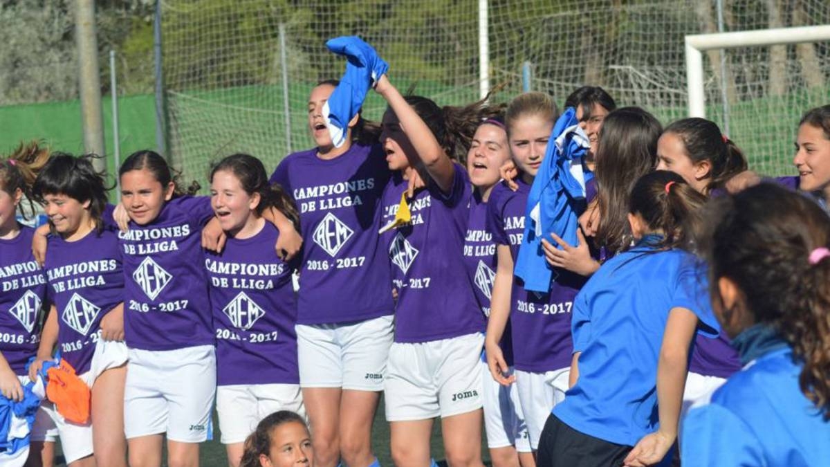 Celebración liga AEM femenino infantil